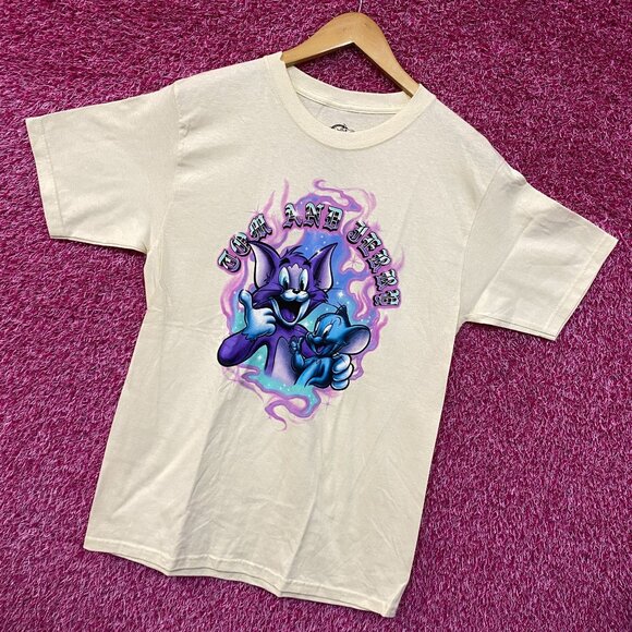 Tom and Jerry Airbrushed Cartoon Tshirt size medium - Picture 3 of 4